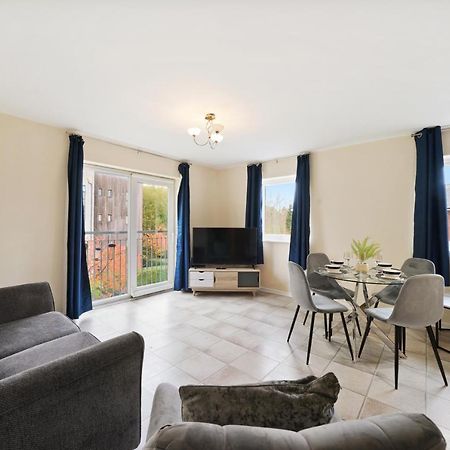 Peaceful 2Br Flat With Historic Bottle Kilns View & Free Parking Located Near City Centre Stoke-on-Trent ภายนอก รูปภาพ