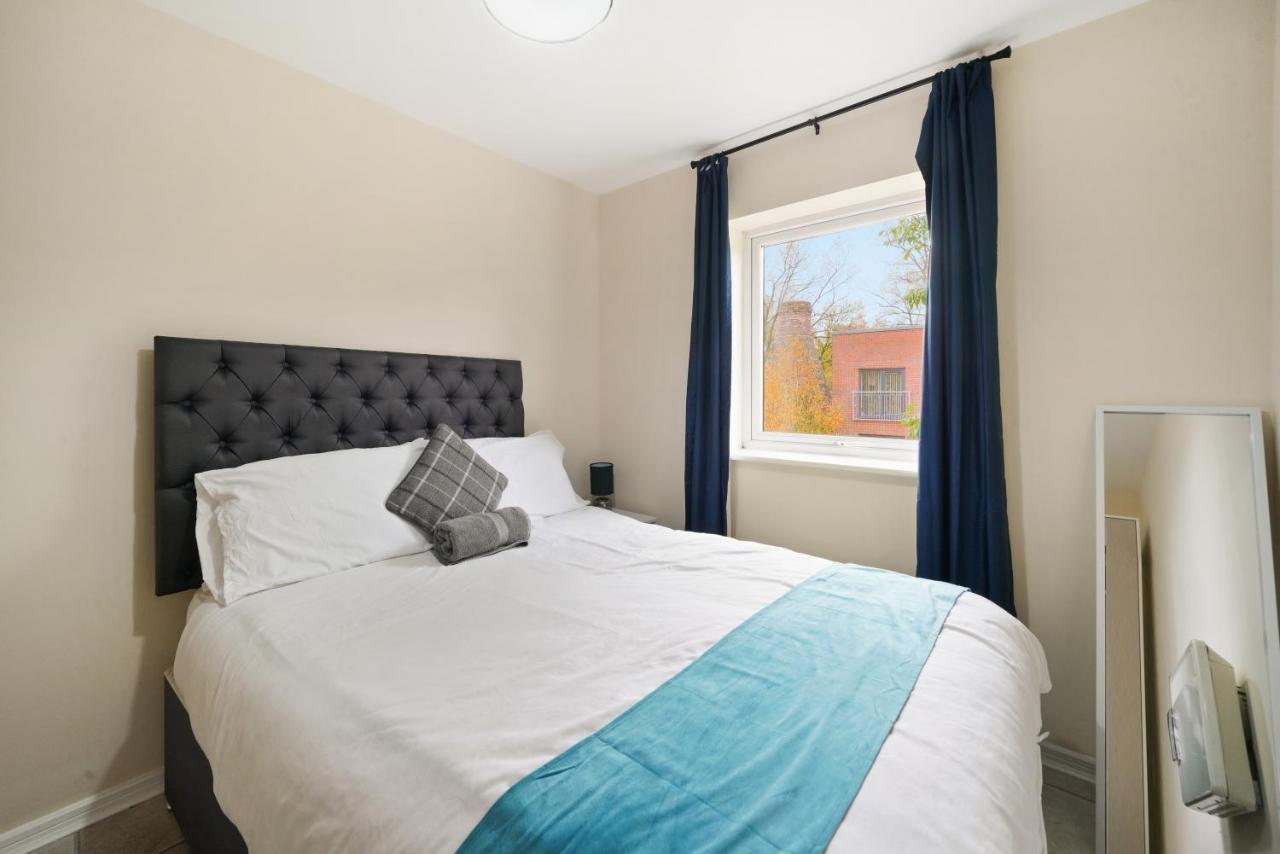 Peaceful 2Br Flat With Historic Bottle Kilns View & Free Parking Located Near City Centre Stoke-on-Trent ภายนอก รูปภาพ